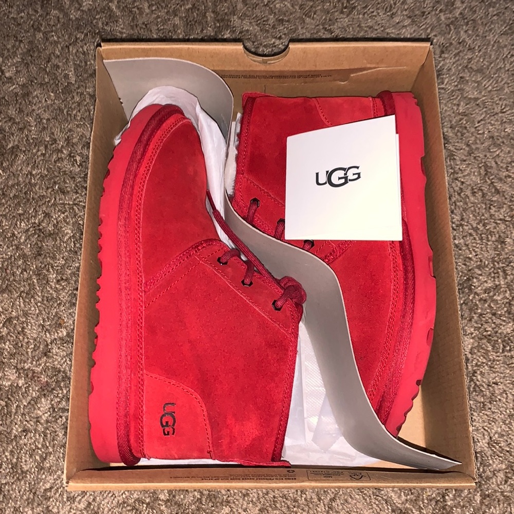 Red UGG neumel